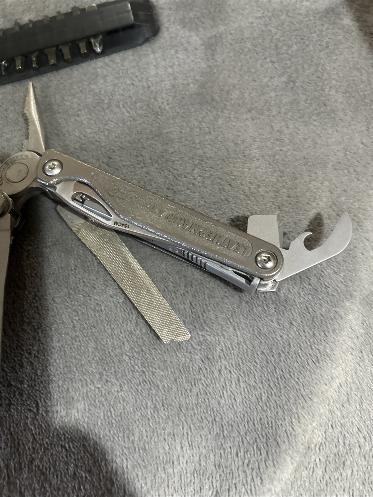 Leatherman Charge Multi-Tool w/ Sheath 7 Double Bits 154 CM Very Good Cond.