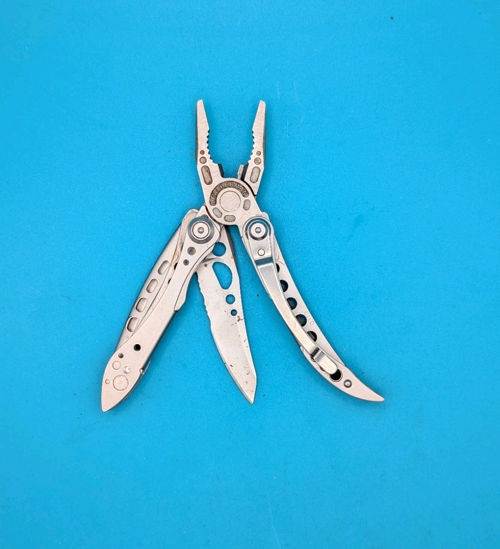Leatherman Freestyle Multi-Tool – Discontinued – FAST SHIPPING!