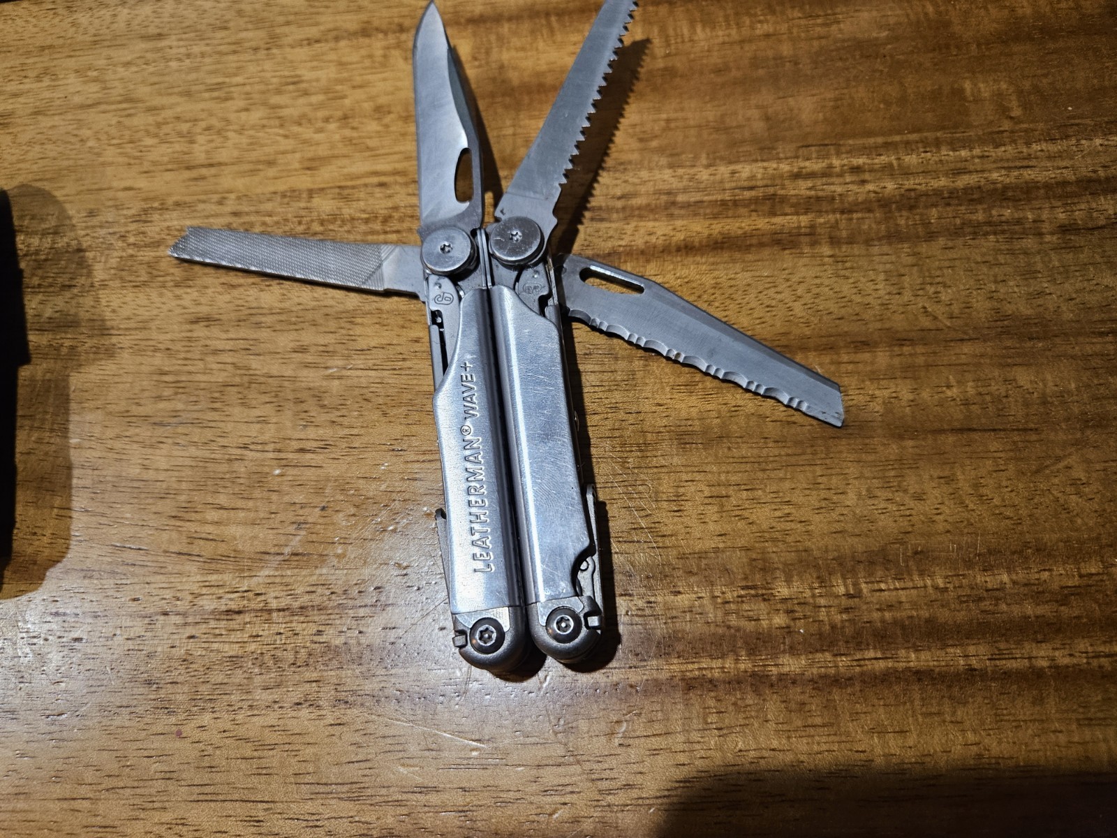 Leatherman Wave Plus + Multi-Tool! FAST SHIPPING! SILVER WITH SHEATH!