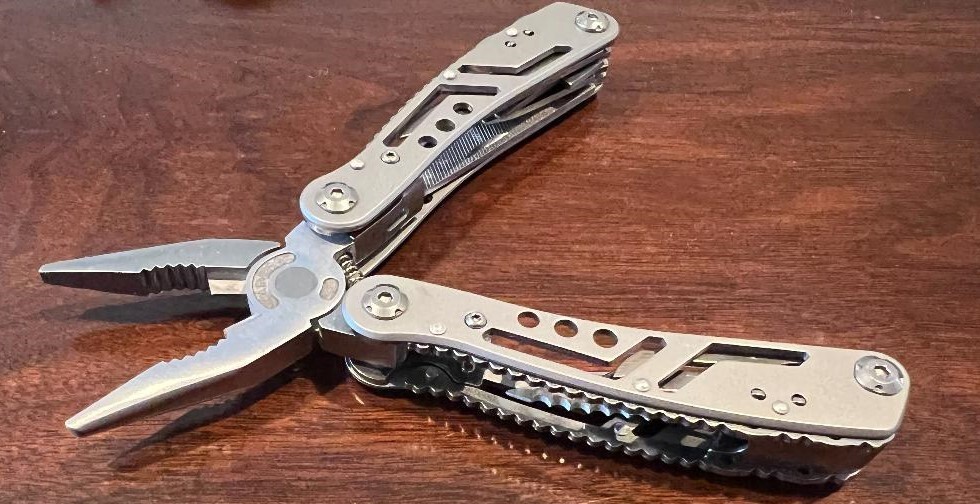 High Quality Multi Tool Pliers 24 in 1 portable (multitool pocketknife knife)
