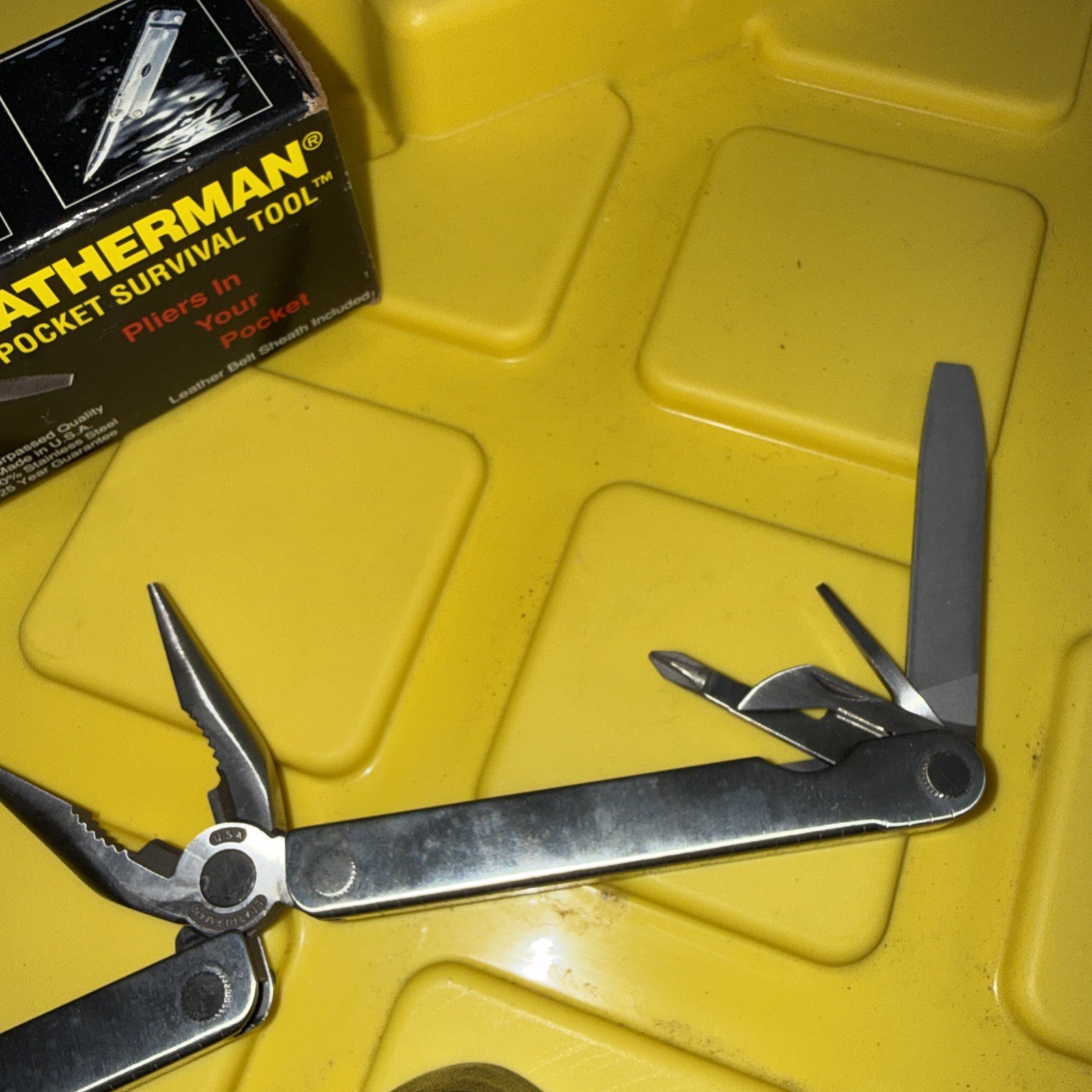 Leatherman Pocket Survival Tool Pliers In Your Pocket OriginalMultiTool NEW NIB