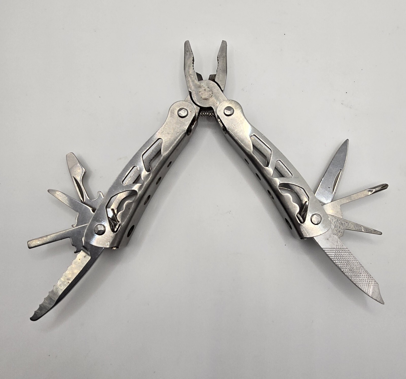 Lightweight Multitool Pliers Pocket Knife Pliers Kit Bottle Opener & More