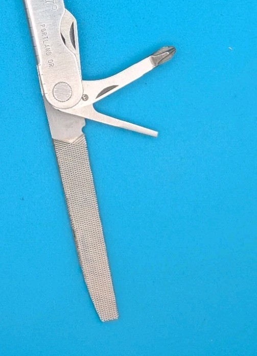 Leatherman PST 2 Multi Tool! 09/03 date stamp! Fast Shipping! *HOUA YANG*