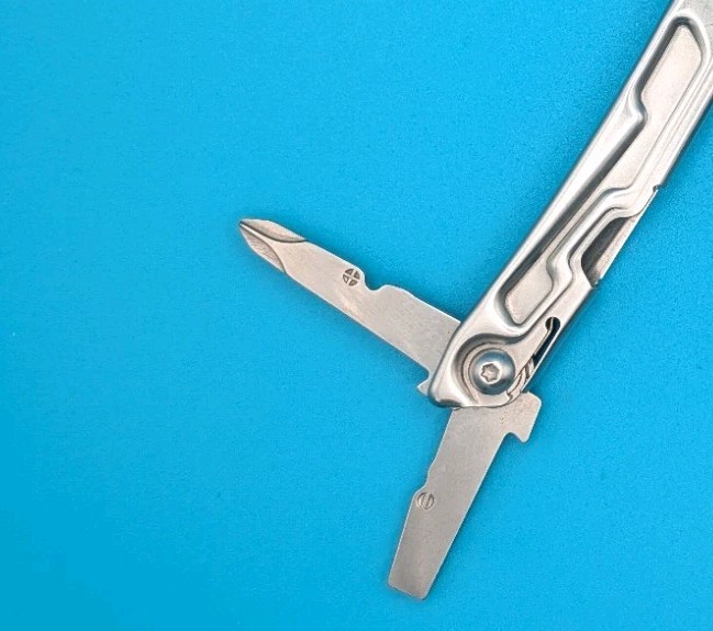 Leatherman Rev 3.8″ Multi-Tool, Stainless!