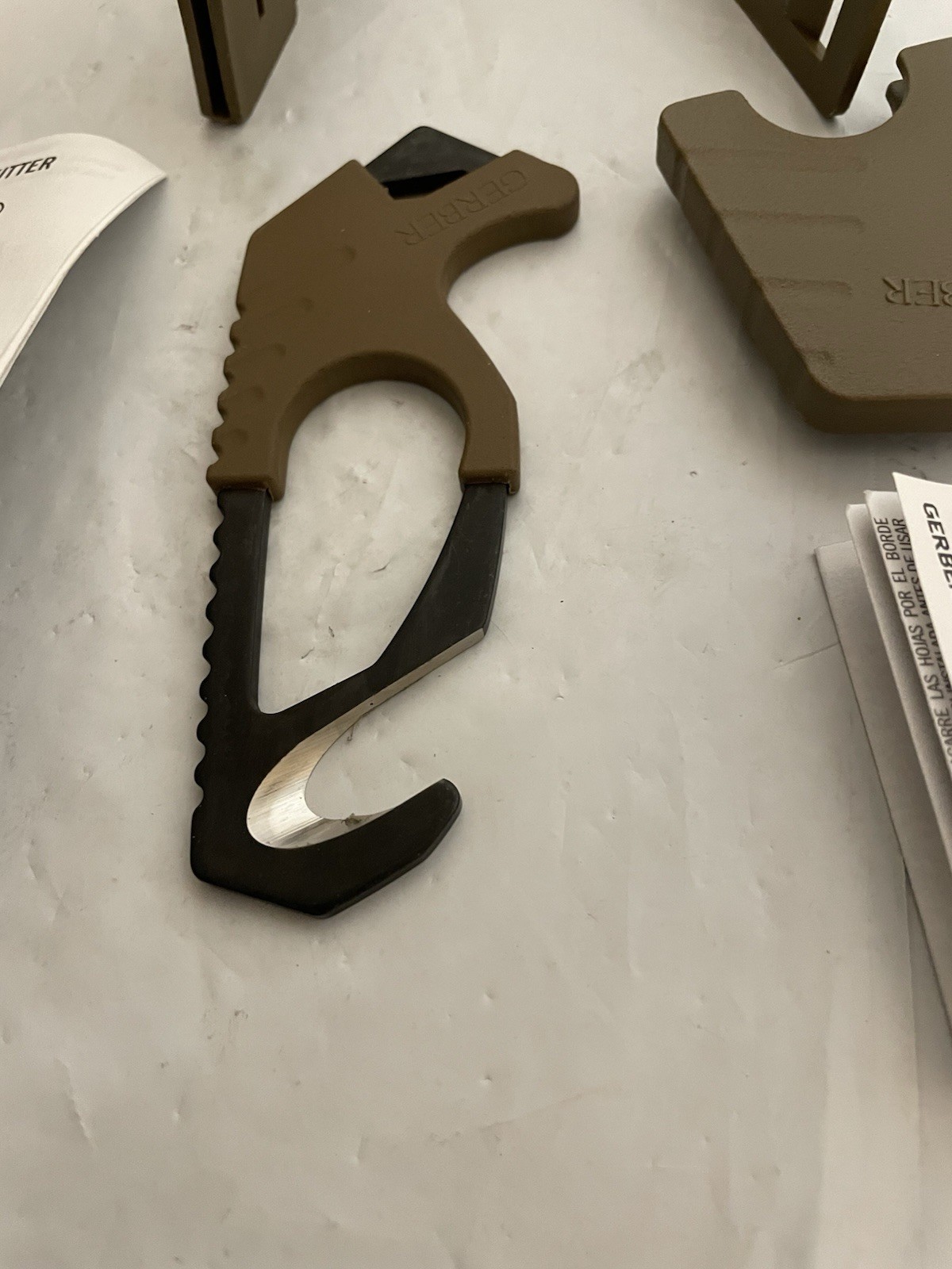 Gerber 30-000132 Emergency Strap, Webbing And Belt Cutter