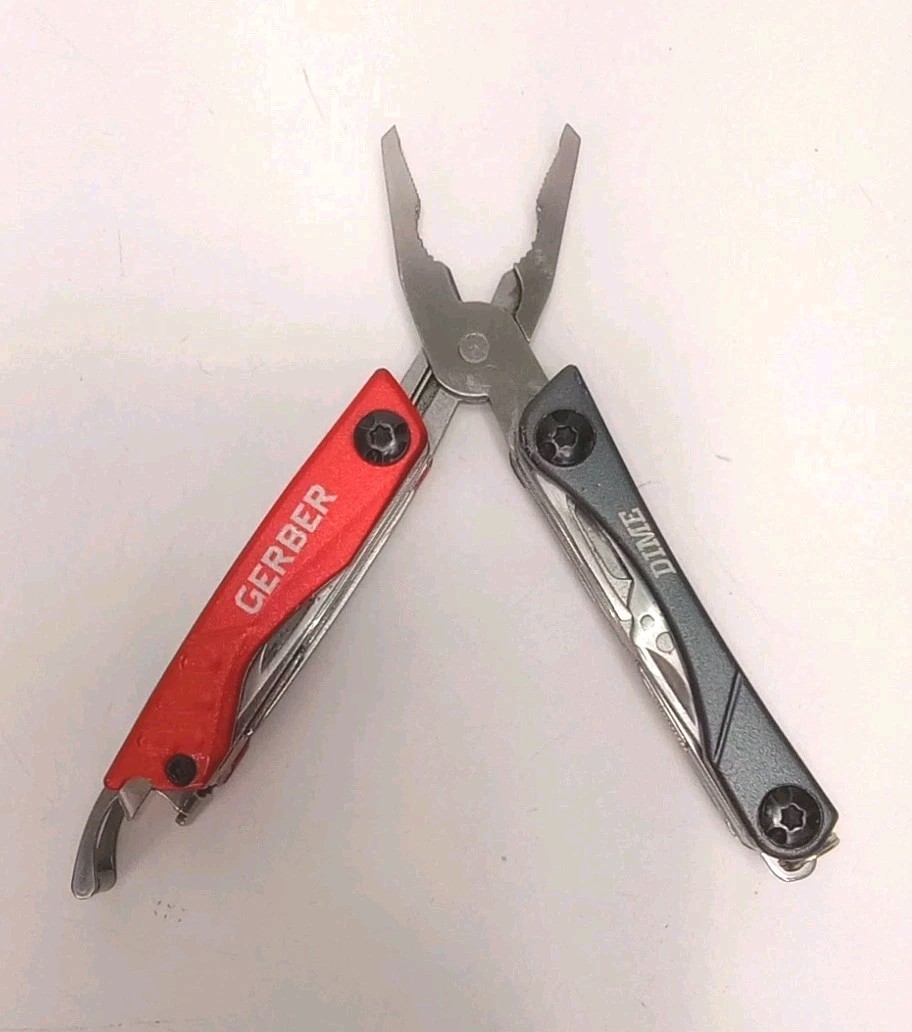 Gerber Dime Mini Multi-Tool, Knife, Pliers, Scissors, Red – Excellent Condition