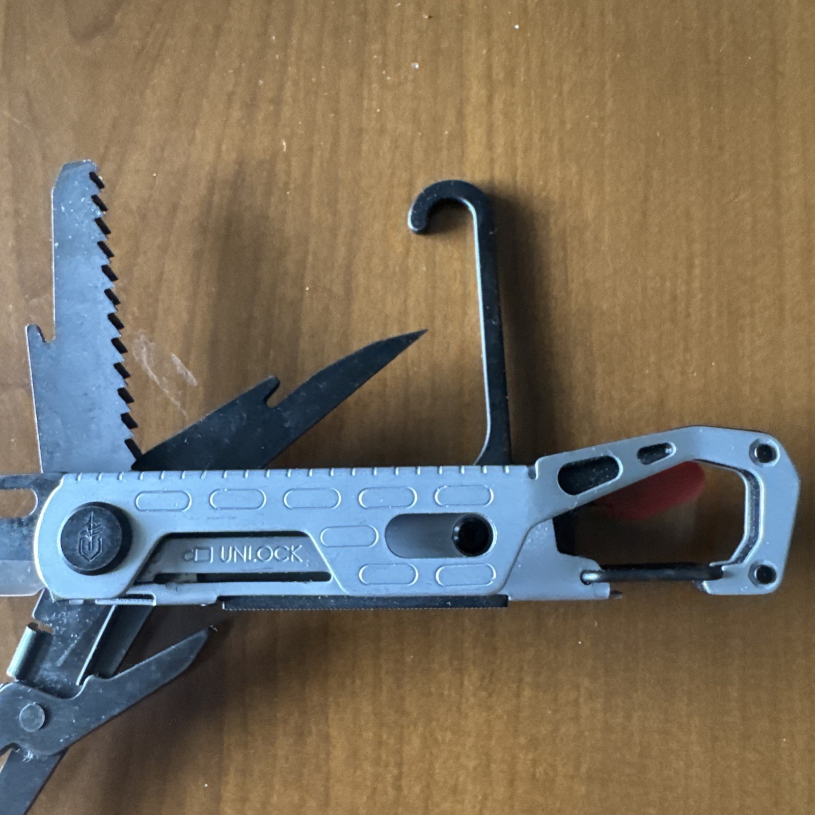 Gerber StakeOut Graphite Multi-Tool 10 Function 9 Tools Knife Carabiner (587)
