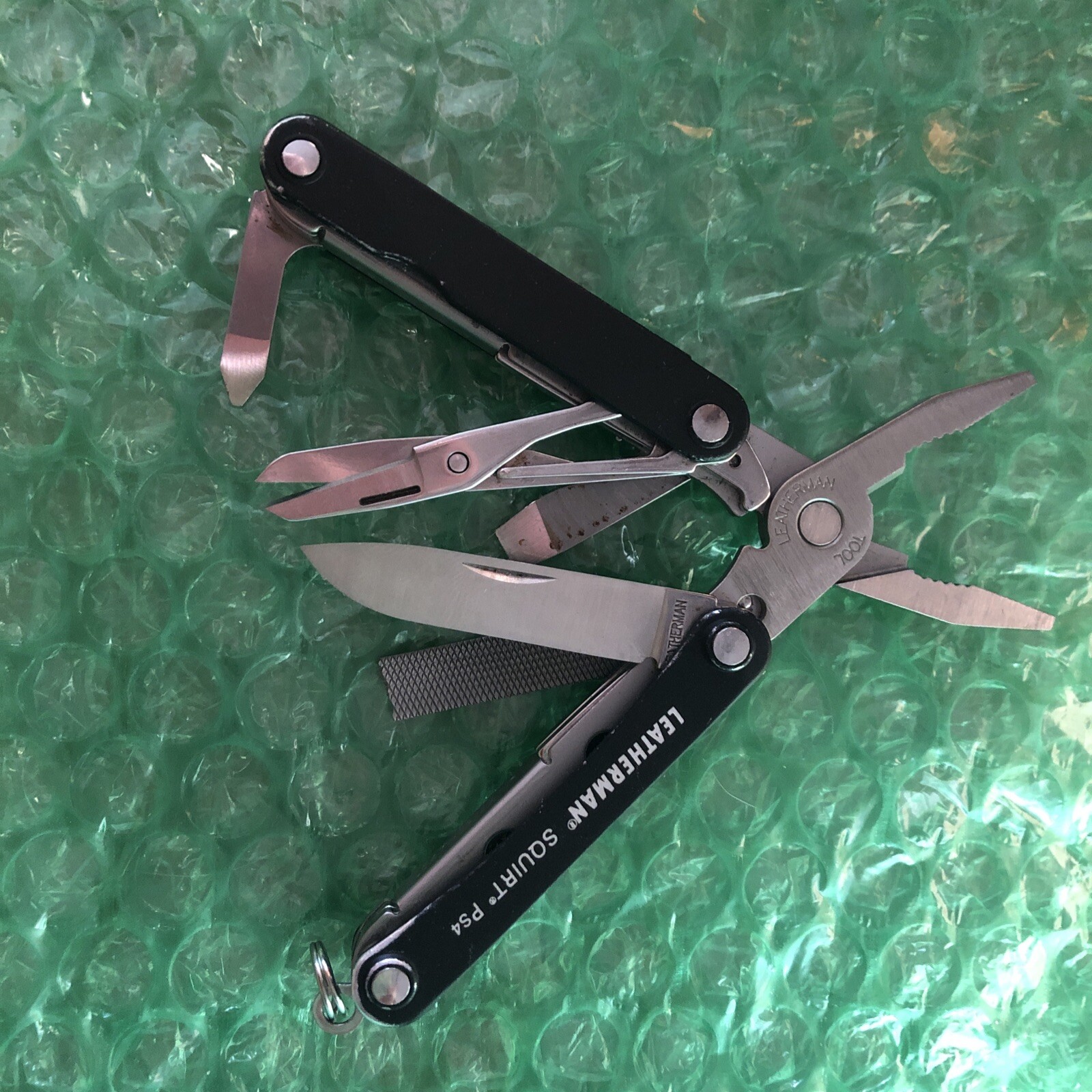Leatherman Squirt PS4 Black Aluminum 8 Tool Multi-Tool Plier Retired *READ*