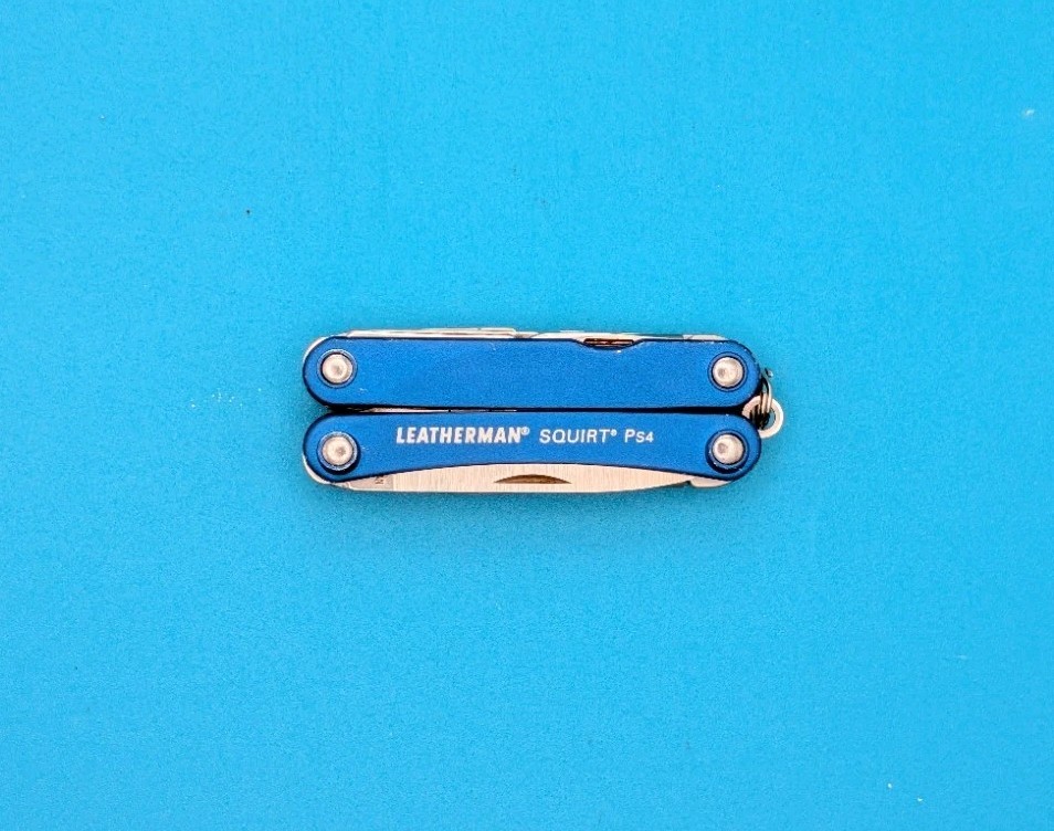 Leatherman SQUIRT PS4 Multi-Tool With Pliers Scissors Knife BLUE!