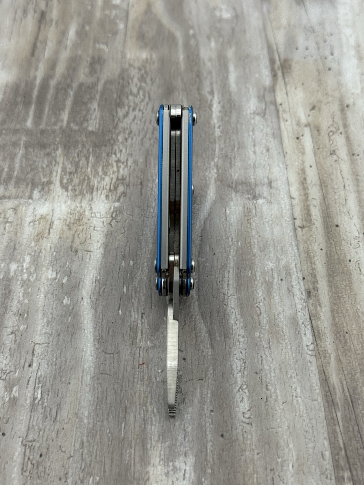 Leatherman Squirt P4 Multi-Tool, Key Ring, Retired, Blue