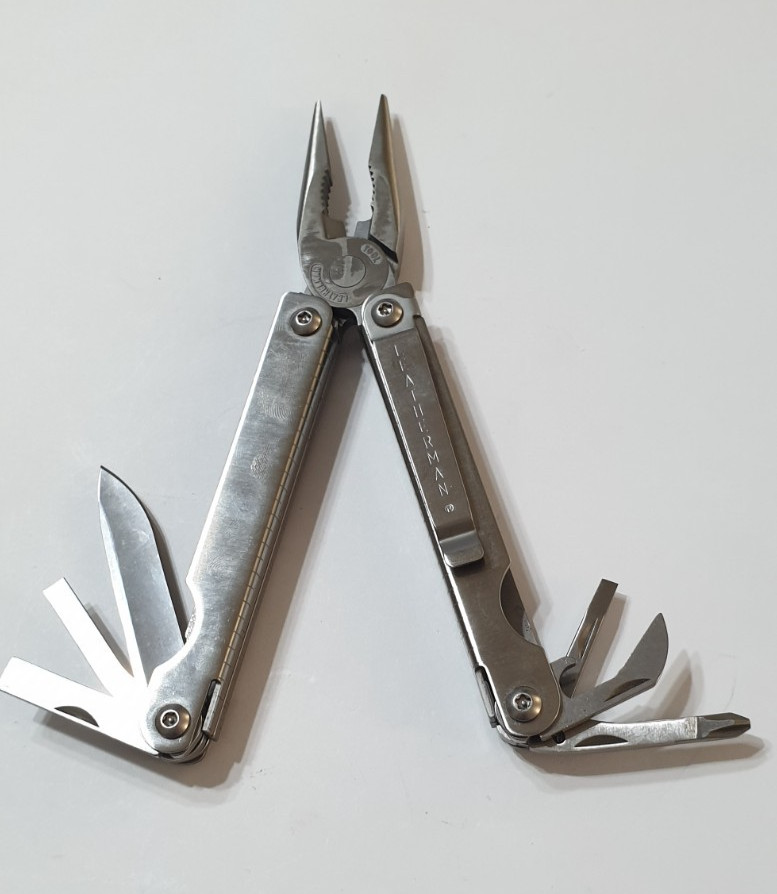 🔥🔥 Leatherman Squirt PS4 Red Rare Retired Used Multi Tool Keychain Collectable