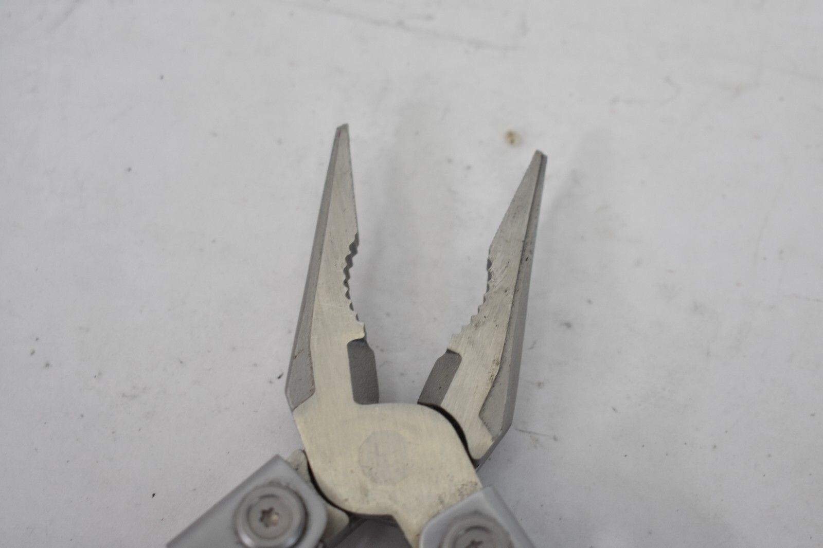 Gerber Gear 14 In 1 Multi Tool Knife Pliers Crimper Screwdriver Stainless Steel