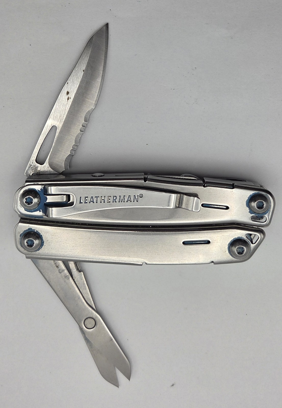 Leatherman Wingman Multi Tool Stainless Steel Made in USA Silver w/ Clip L9