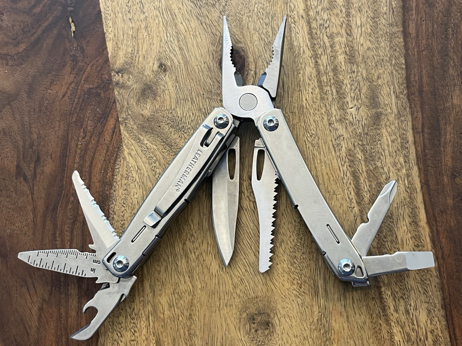 LEATHERMAN SIDEKICK® 14 Tool Stainless Steel Multi-Tool Green w/Nylon Sheath