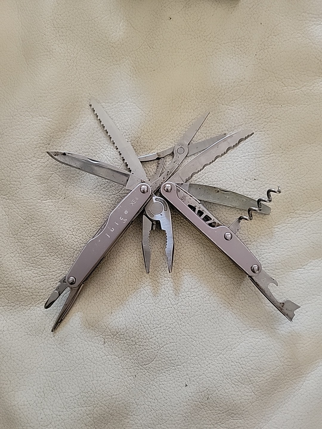 Leatherman Juice XE6 Gray / (Rare/Discontinued/Retired)