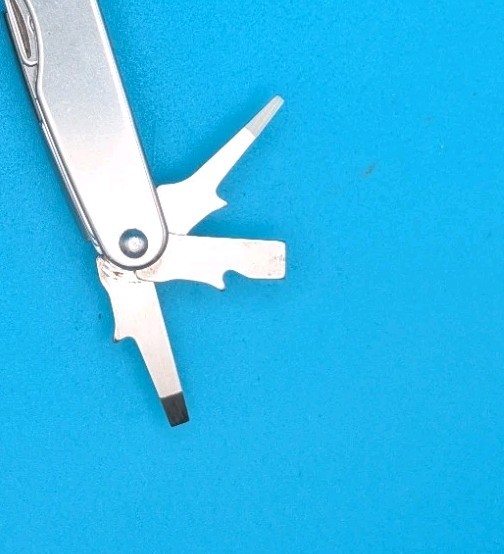 Leatherman Juice CS4 Multi Tool! Retired! COLUMBIA BLUE!