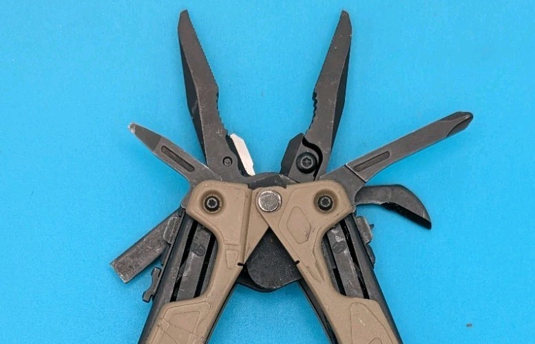 Leatherman OHT Multi-Tool Knife Discontinued! COYOTE TAN!