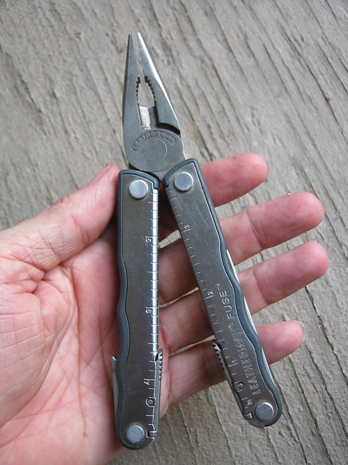 LEATHERMAN FUSE STAINLESS STEEL MULTITOOL ADVERTISING “METSO” W/BLACKBERRY POUCH