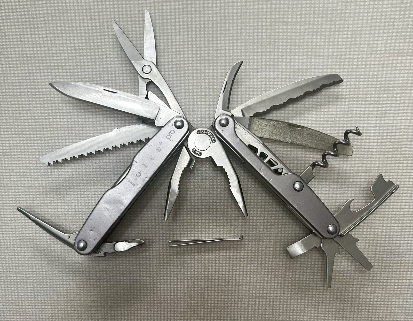 Vintage Retired Leatherman Juice PRO Silver Multi Tool