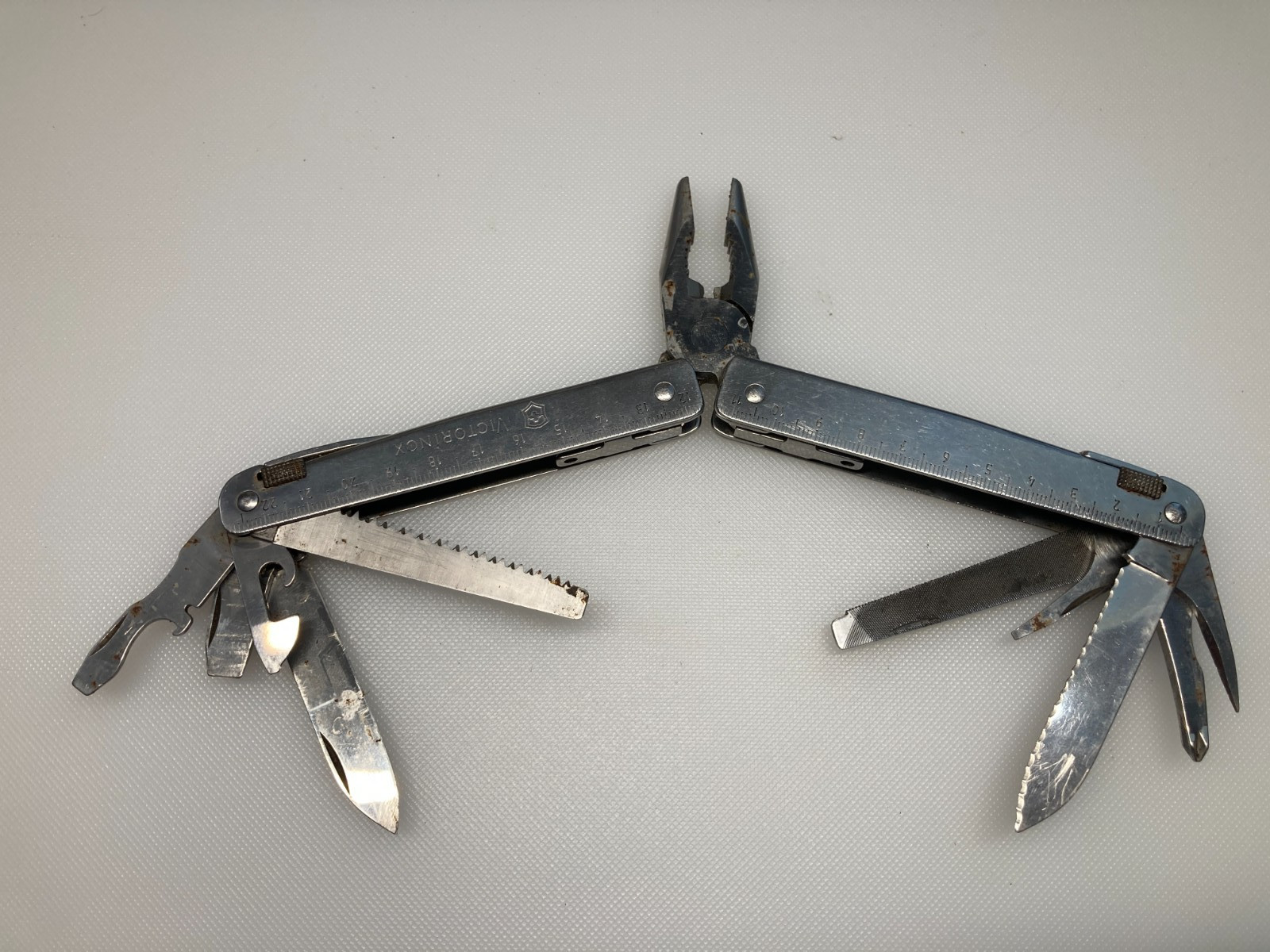 Vintage 4.5″ Victorinox SwissTool Pat Pend Swiss Army Knife Multi Tool Pliers