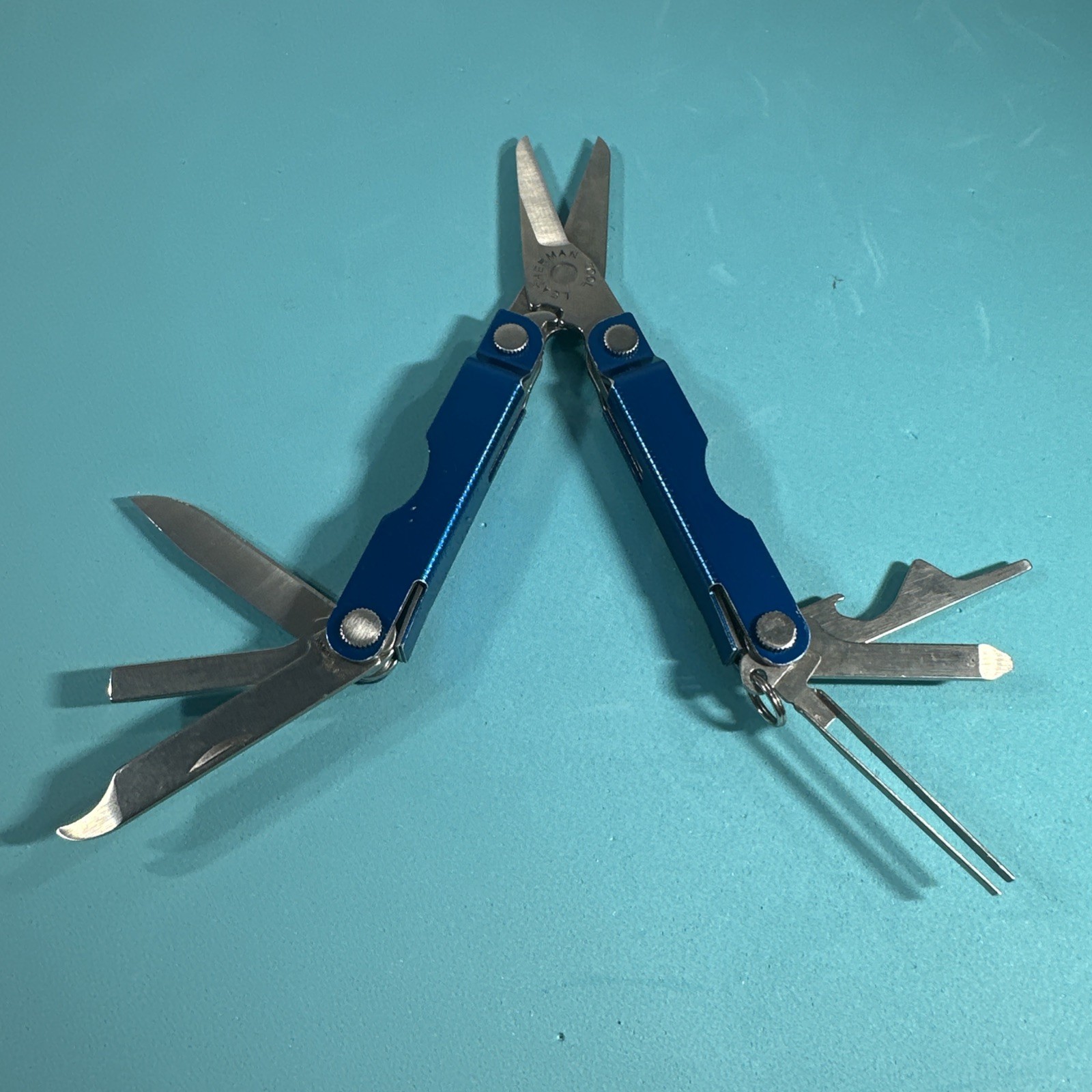 Leatherman Micra Multi-Tool, Knife, Scissors, Key Ring, Blue, USA Date 6/17