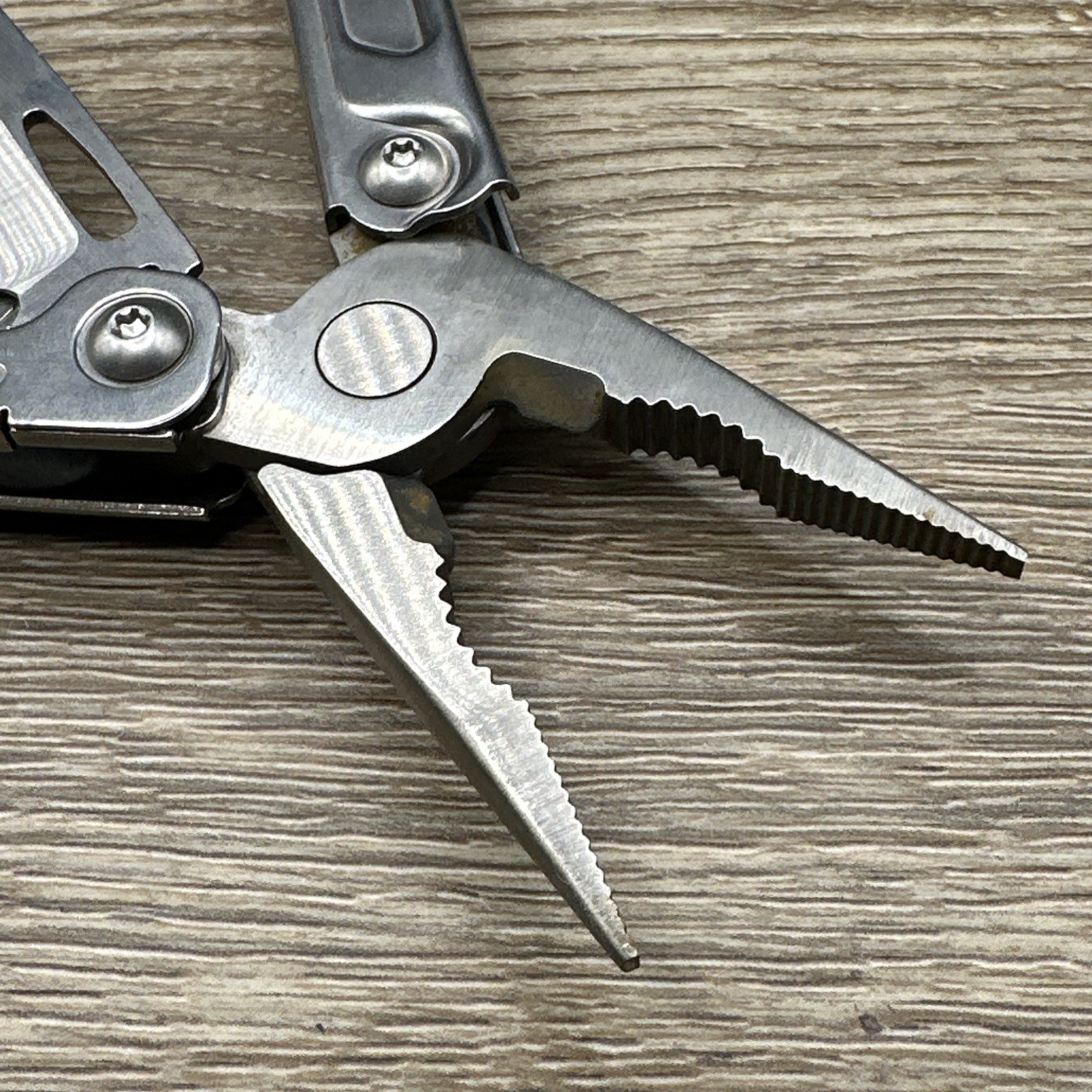 Leatherman Bolster 13 Tool Stainless Steel Folding EDC Multi-Tool VGUC Clean!