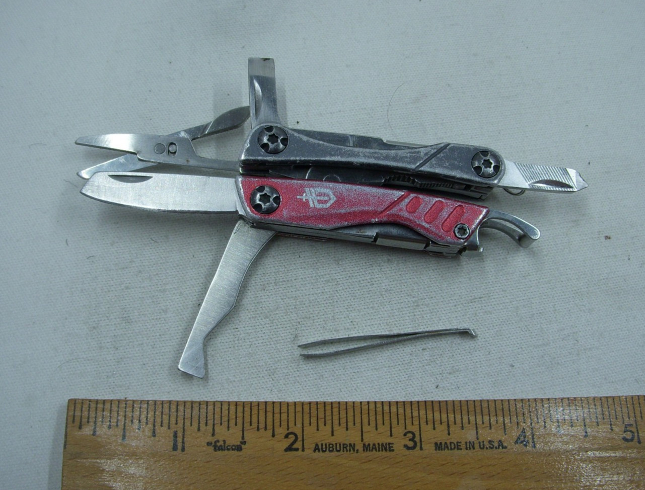 Gerber Dime 4660515D1 Red 11 Function Multi Tool