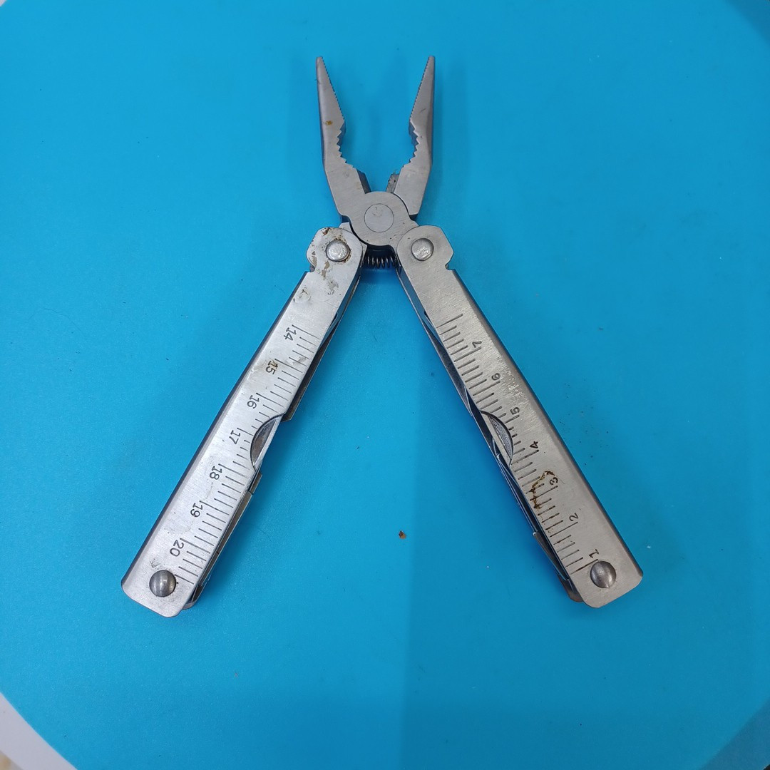 Winchester Multi-Tool Stainless Steel Finish – 4.25 inches closed