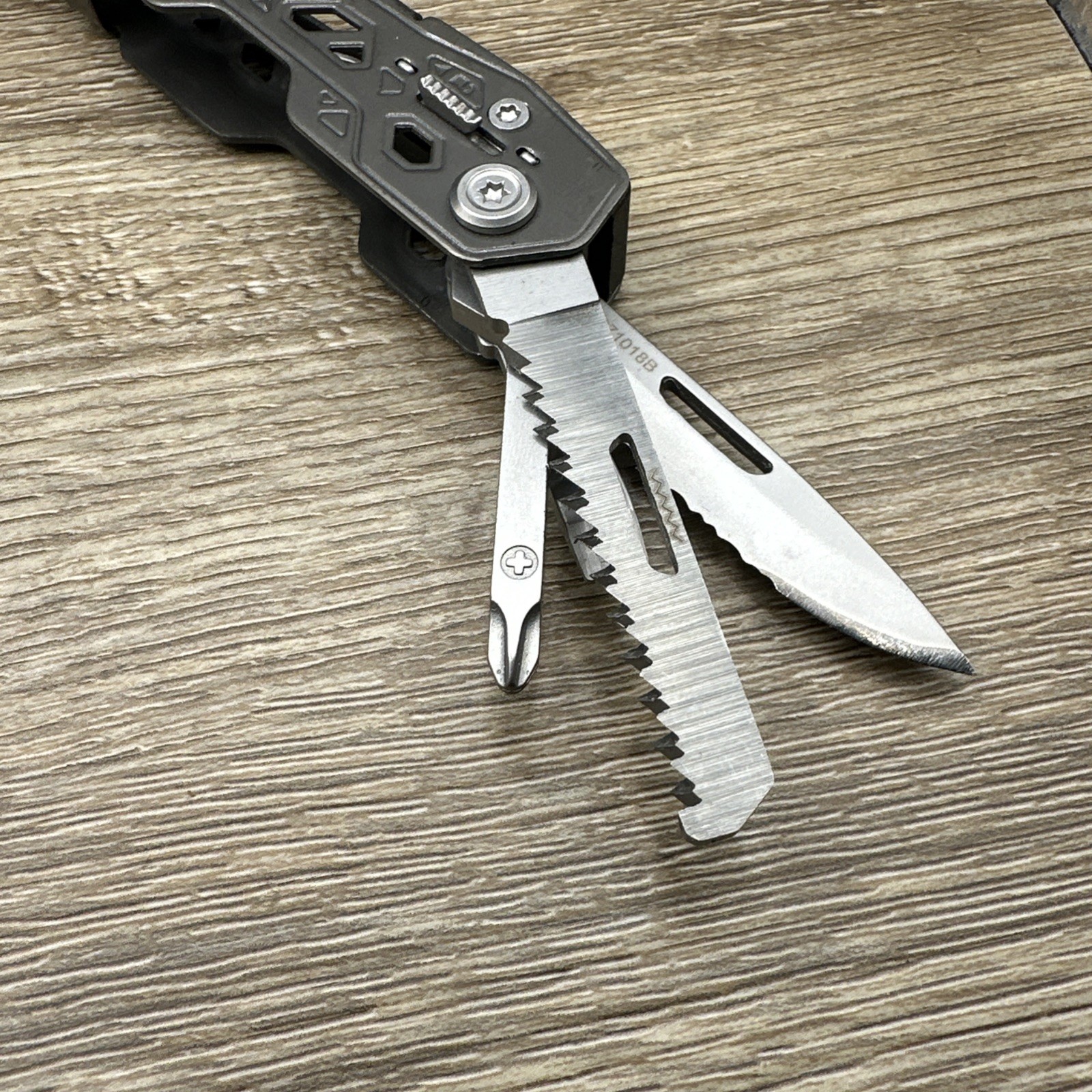 Gerber Truss Multi-Tool Pliers Knife Folding EDC FAST SHIPPING!