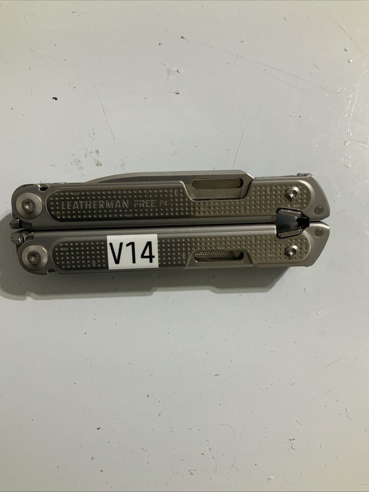 Leatherman Free P4 Stainless Steel Multi Tool Retired – V14