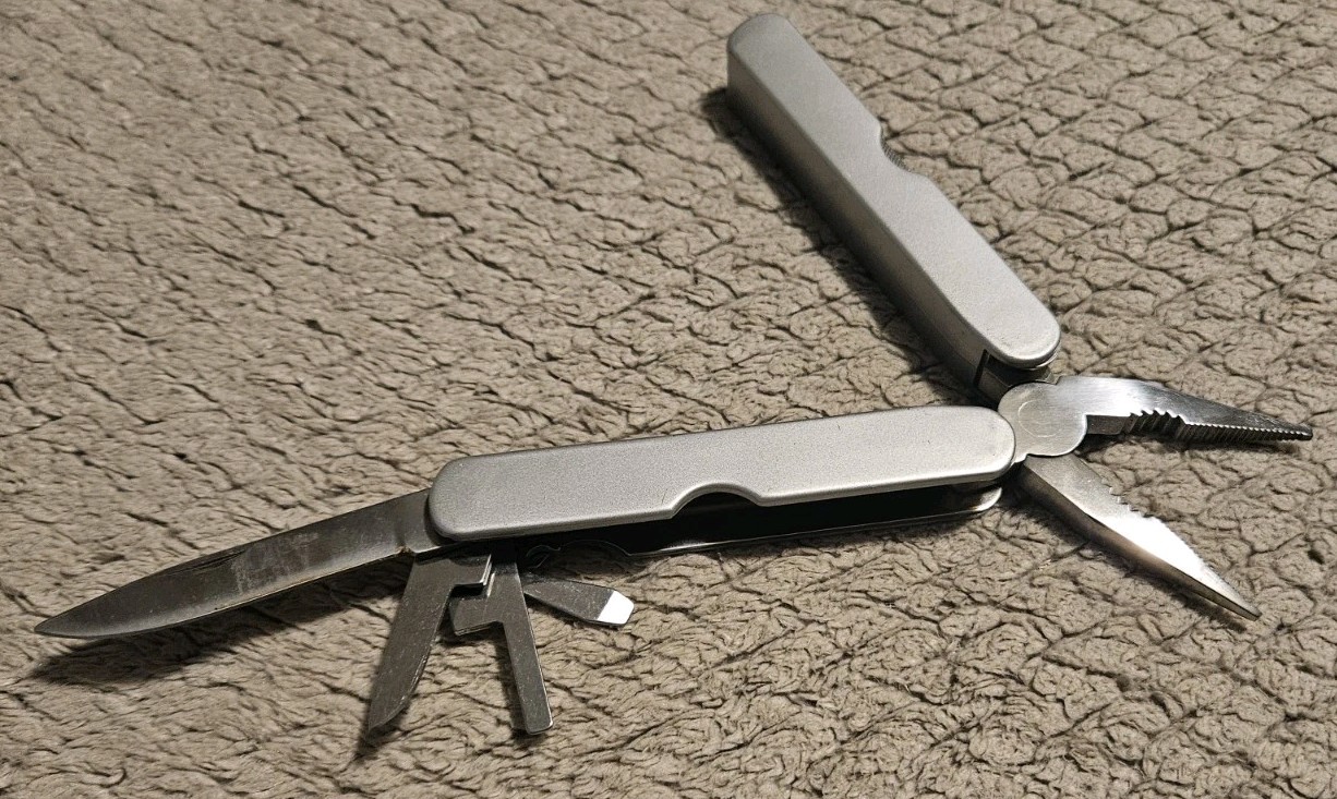 Multi Tool 4 Inches Silver