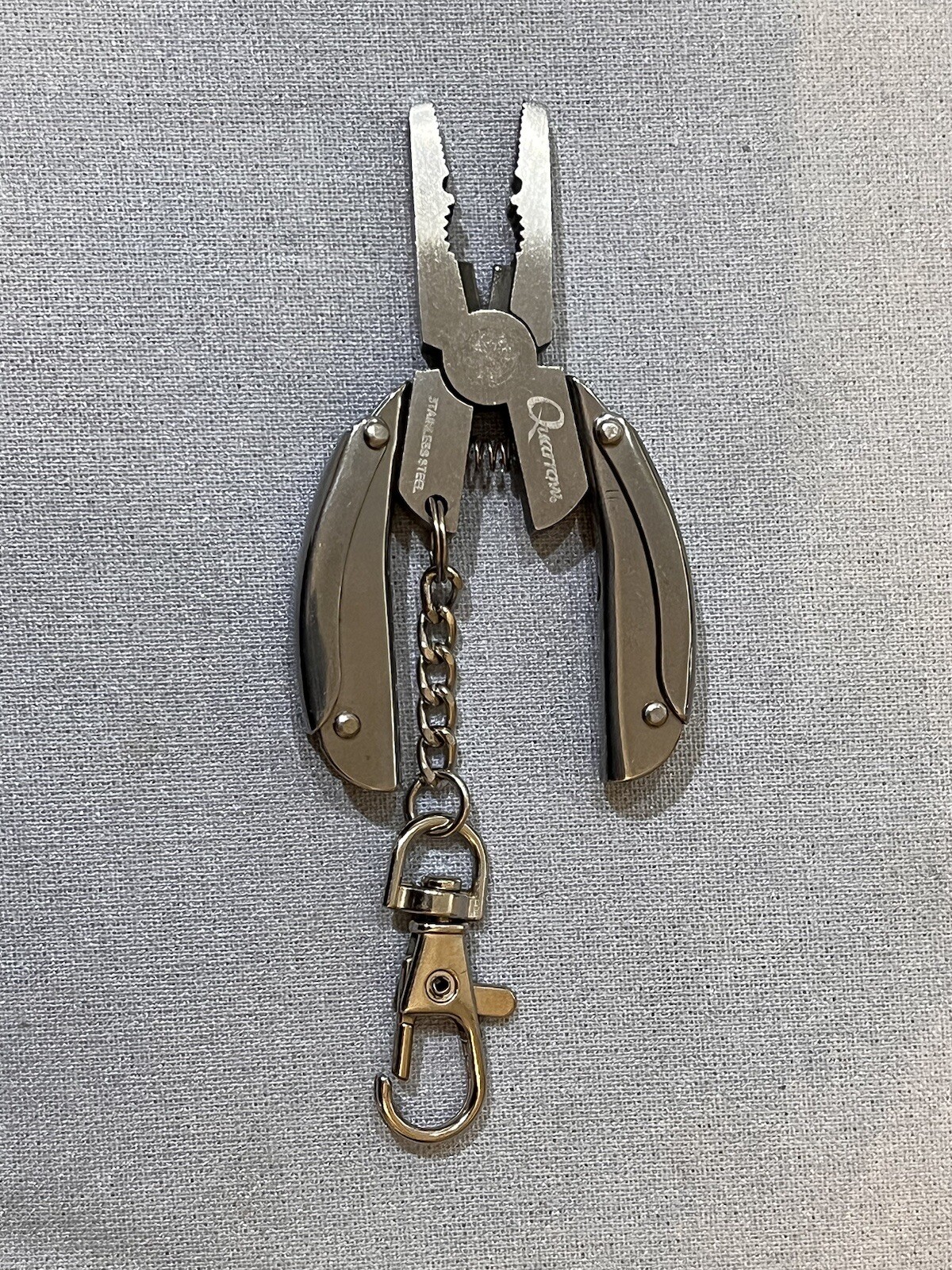 Single Item – Pocket Multi Function Tool Set Mini Foldaway Keychain