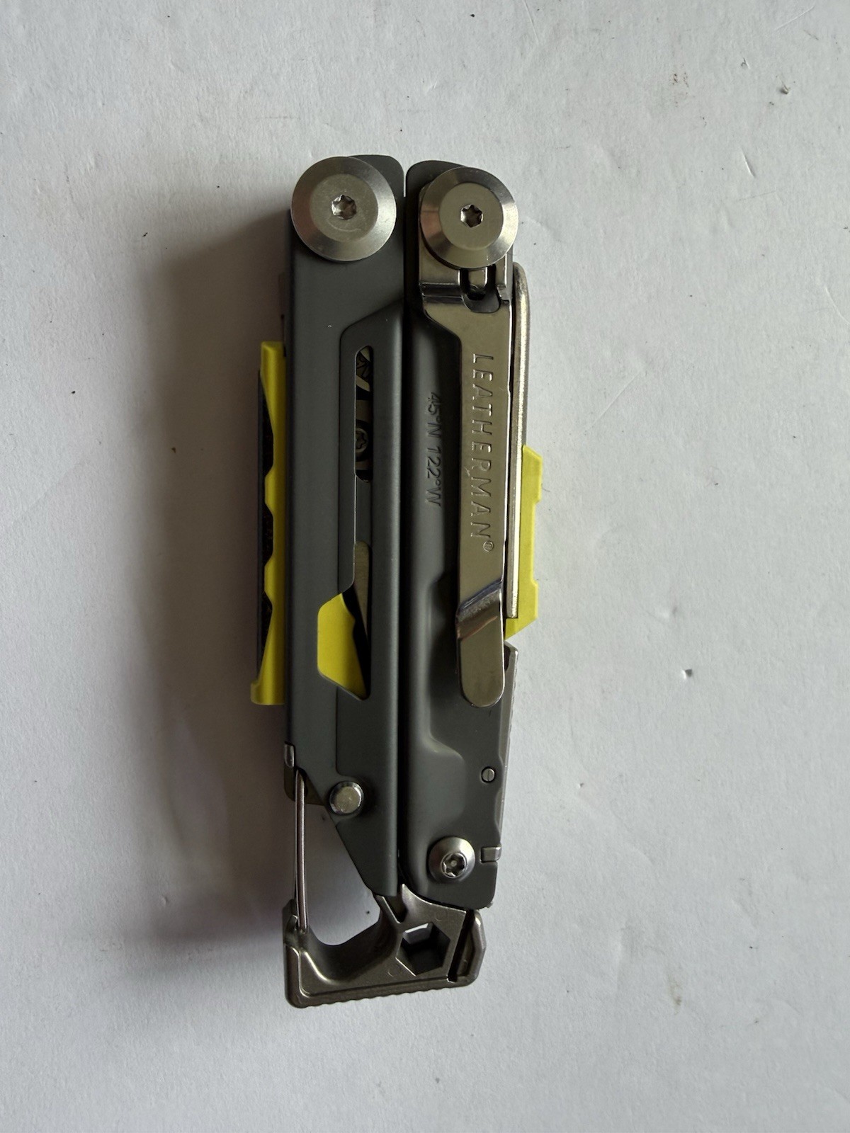 Leatherman Signal Multi-Tool Pliers Grey yellow/green Nylon Sheath USA Nice Cond