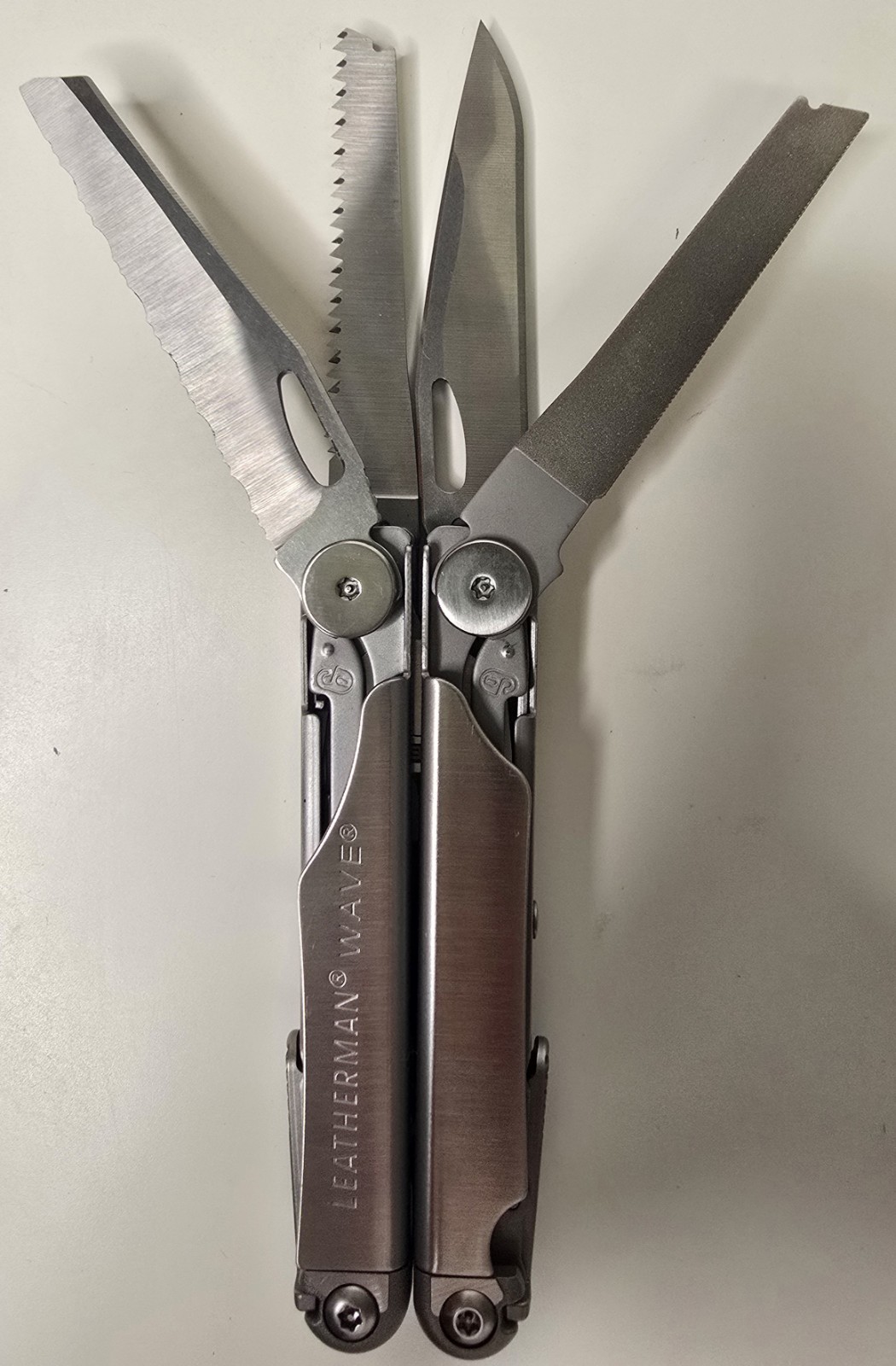 Leatherman Wave Multi Tool 10/06 Date Code w Original Leather Sheath Unused