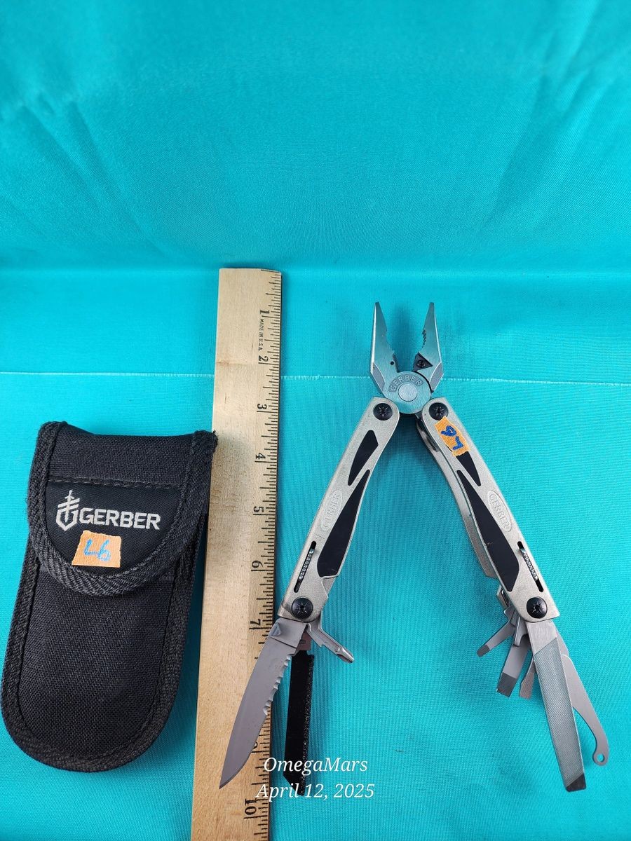 Gerber Multi-Plier 800 Legend #L6 w/Sheath looks/feels new