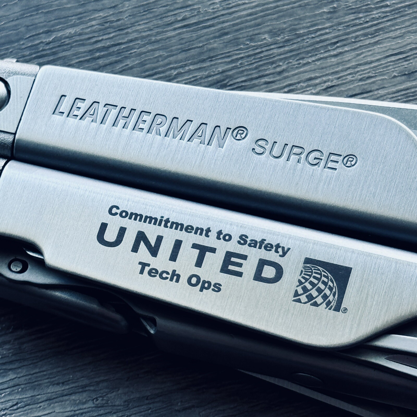 Leatherman Surge w/Leatherman Bit Kit, Leatherman exclusive grey sheath bundle