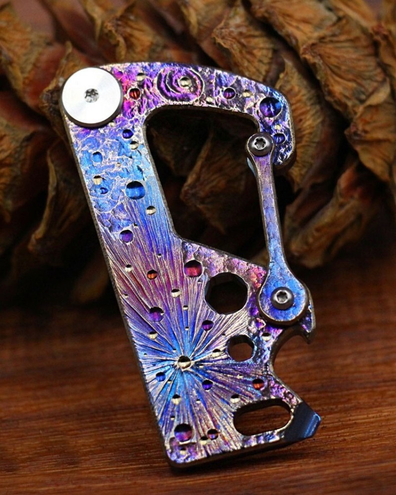 EDC Titanium Alloy Meteorite Pattern Key Chain Carabiner Outdoor Folding Knife