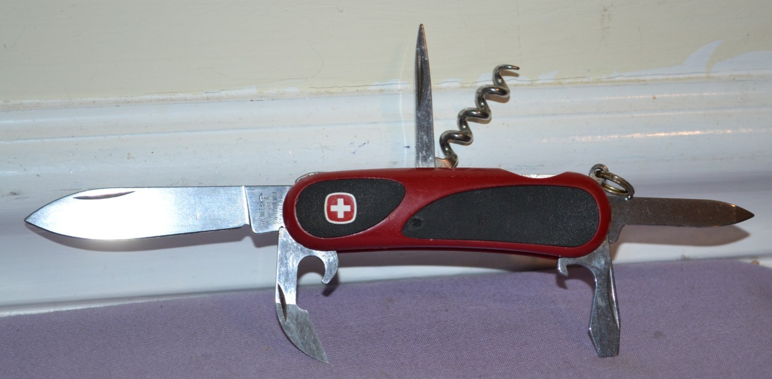Wenger Delemont EvoGrip 10 Swiss Army 85mm Black/Red Multitool Knife – Great