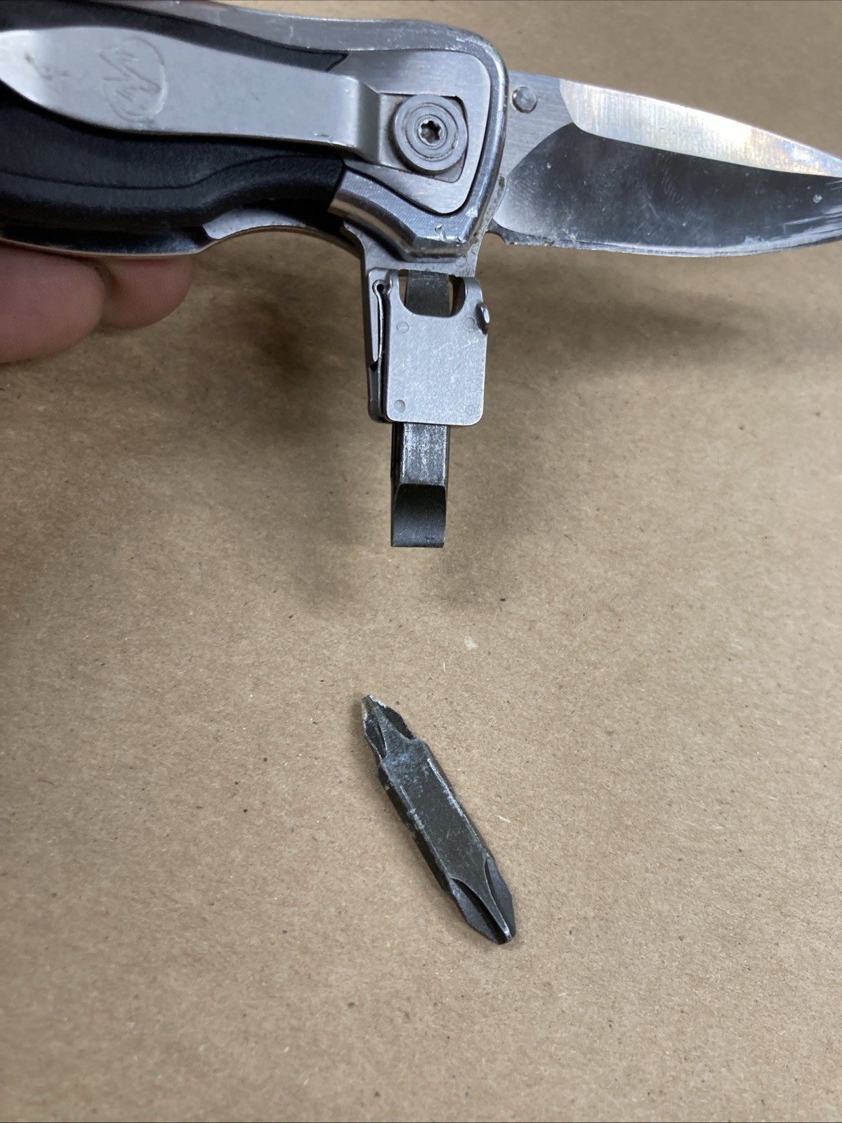 Leatherman K502X Multitool knife Folding Blade Screwdriver Bits Carabiner