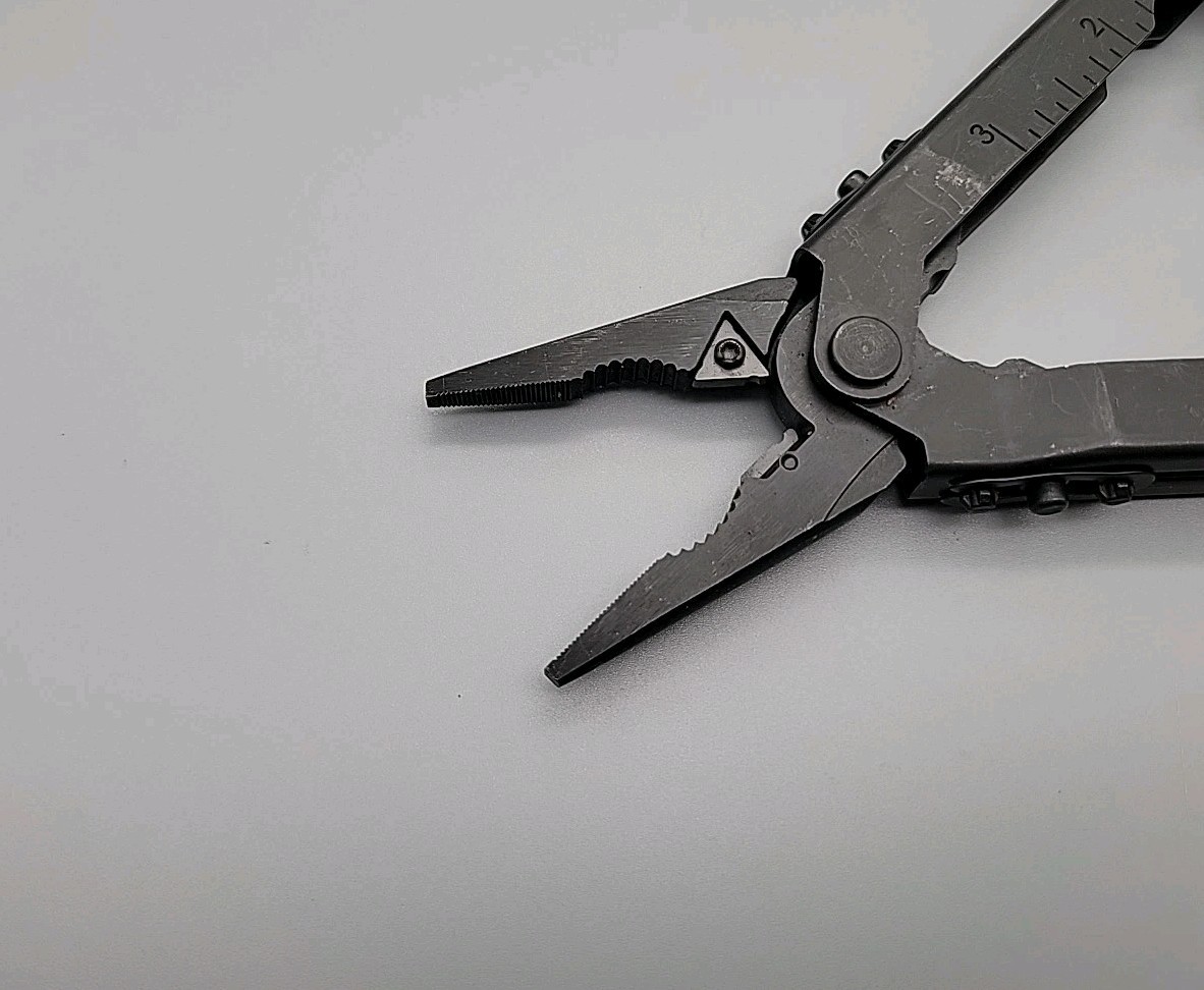 Gerber Multiplier MP600 Multi-Tool – Black – Needle Nose Carbide Cutter Pliers