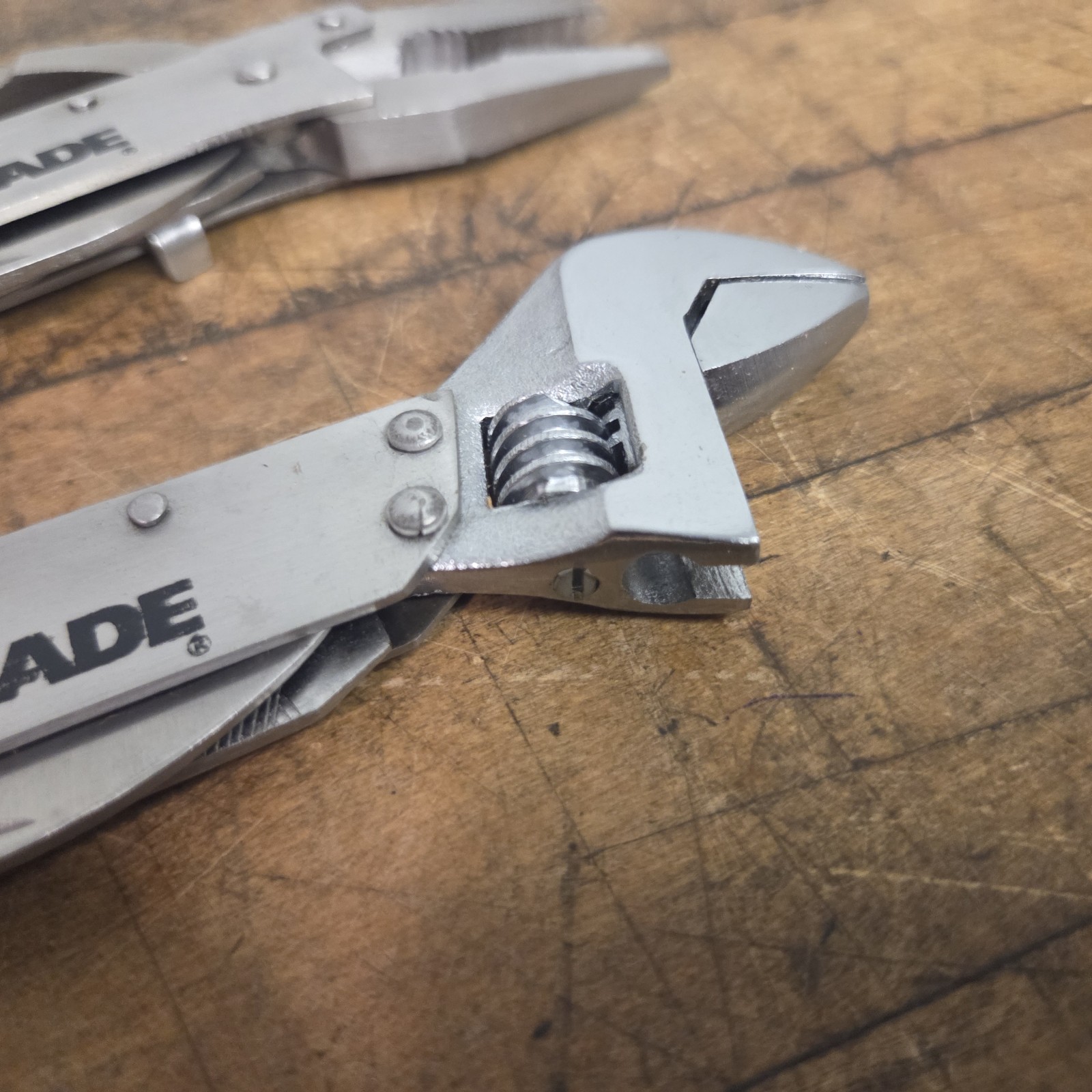 ALLTRADE POCKET MULTI TOOL SET WITH CASE 11 FUNCTIONS STAINLESS