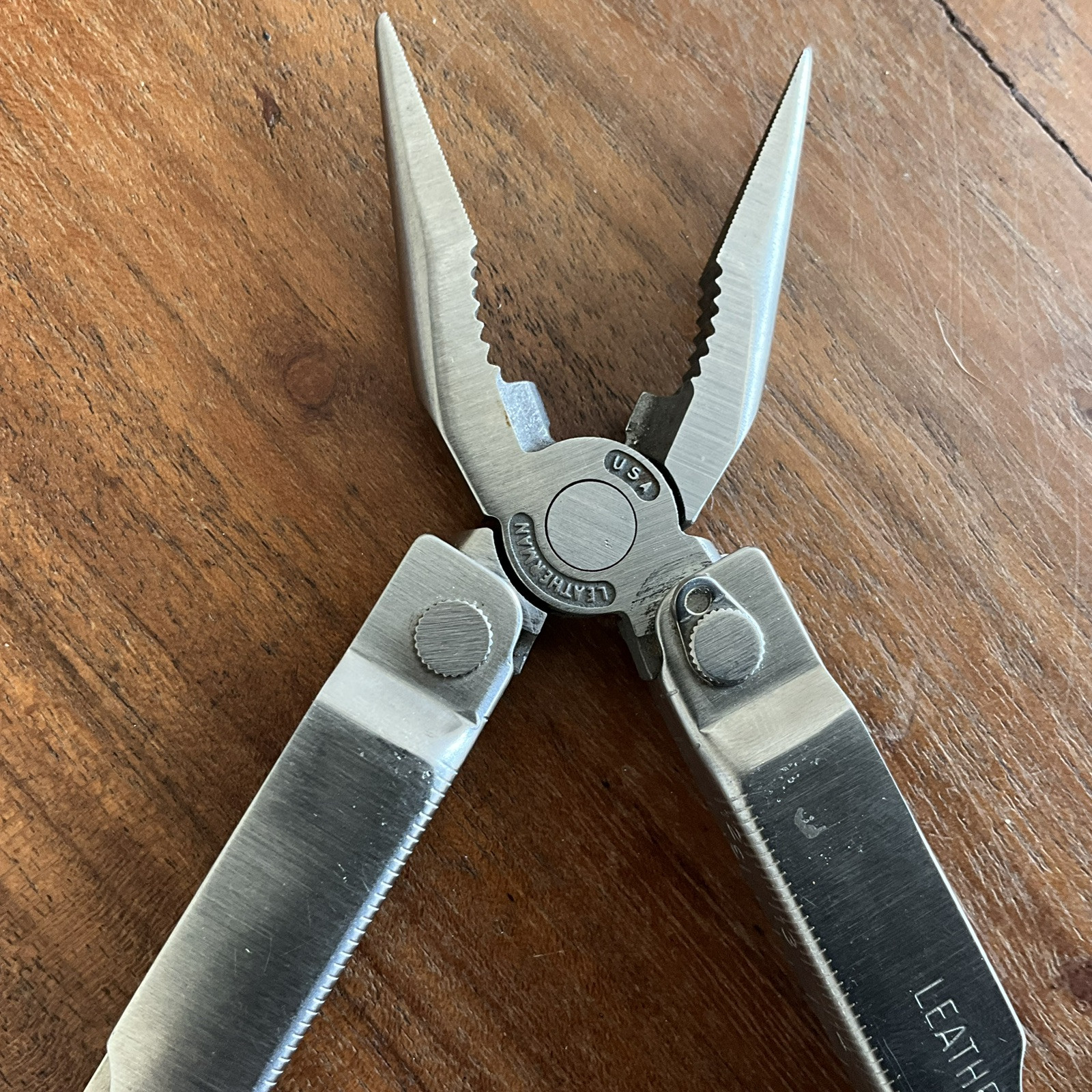 COLLECTIBLE LEATHERMAN MULTI TOOL PORTLAND, OR USA MULTI-TOOL. W/SHEATH