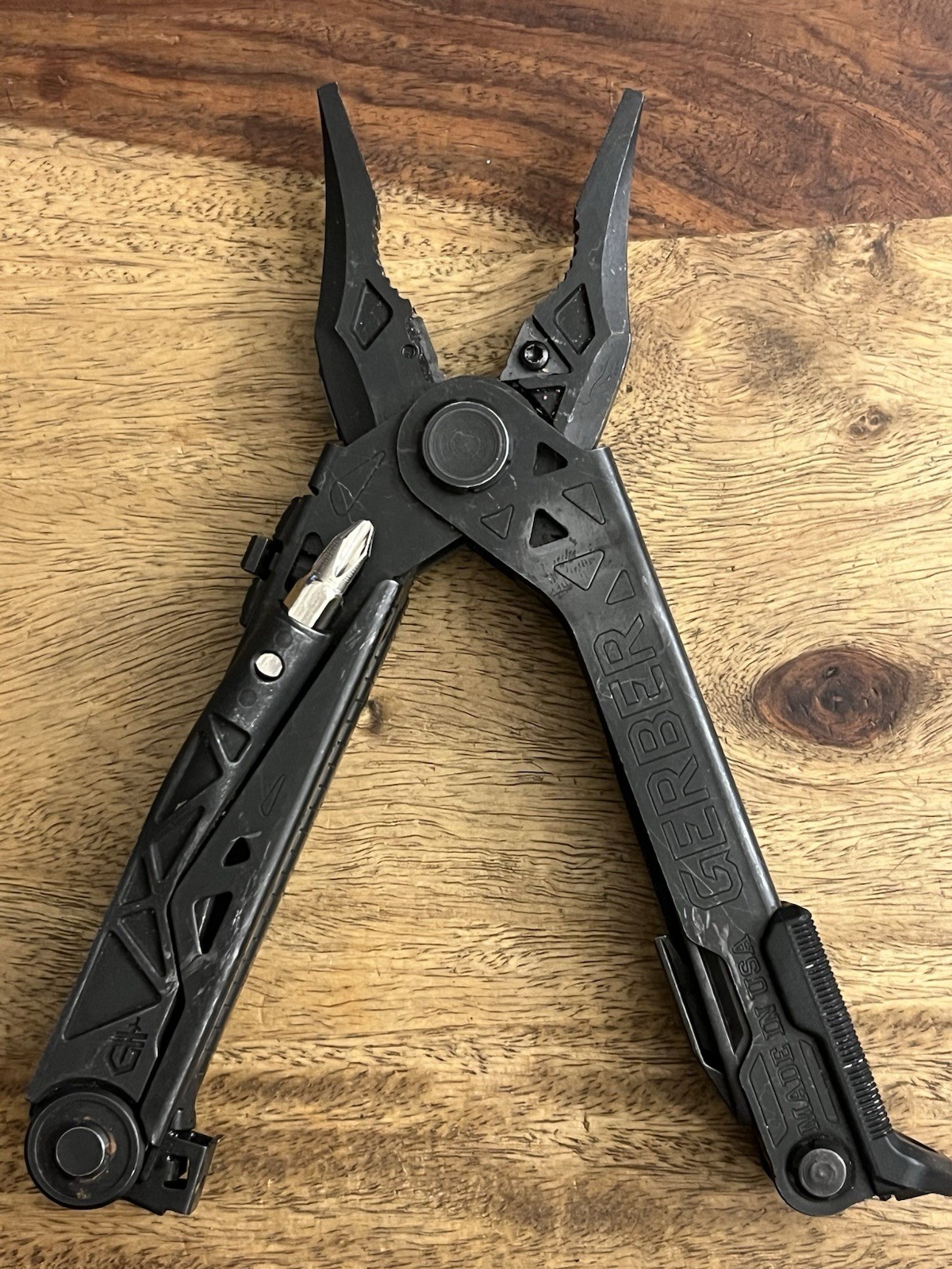 Gerber Center Drive Multi Tool Black USA w/Sheath SUPER NICE! Excellent!