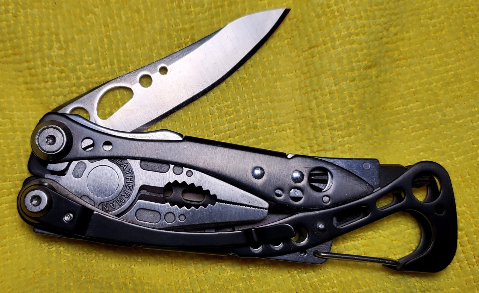 Leatherman 830849 Skeletool CX Multi-Tool Clean -USA Made Sharp! Carbon Fiber