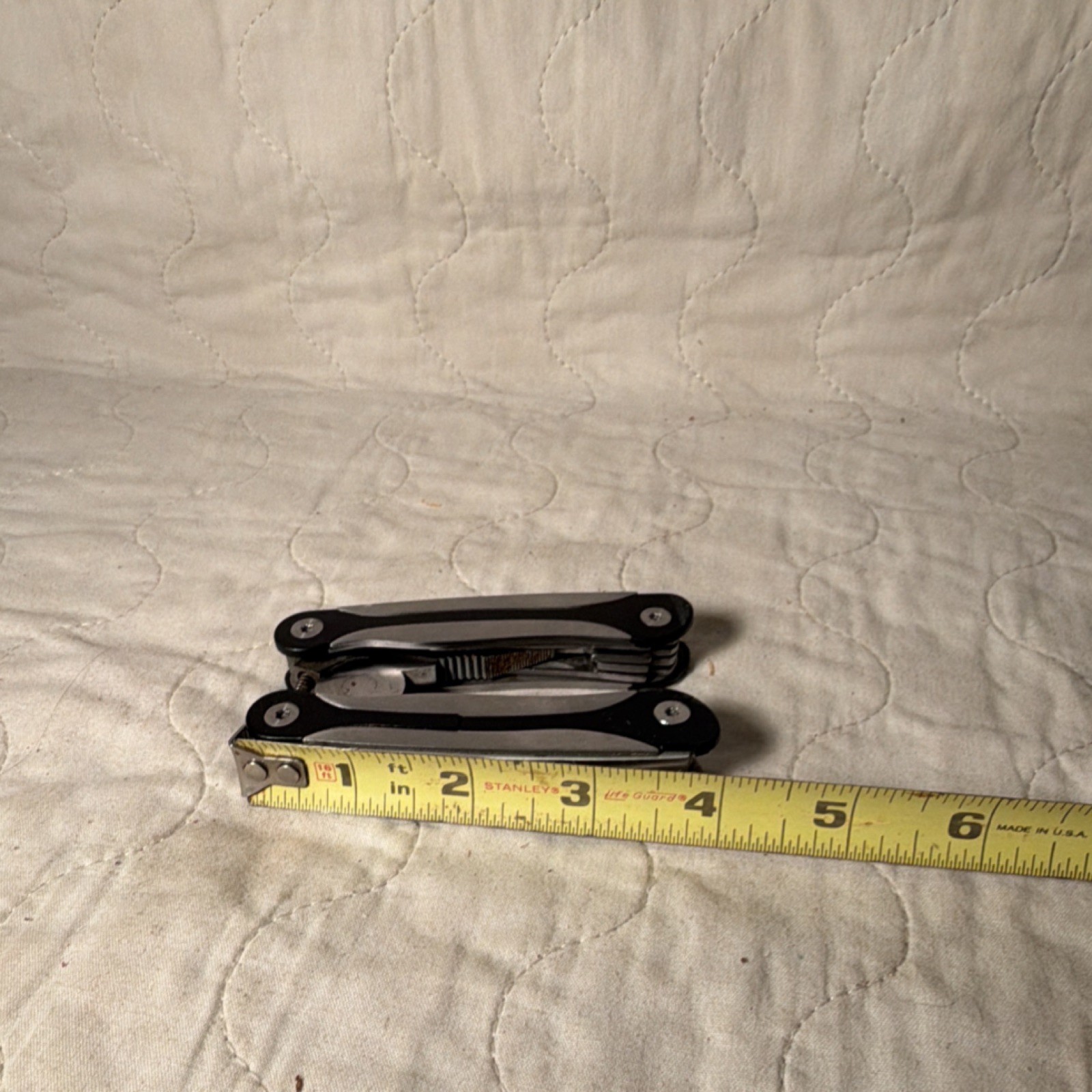Silver Black Stainless Steel Multi-Tool, 8 Functions, 4″ Closed, Pliers, Knife