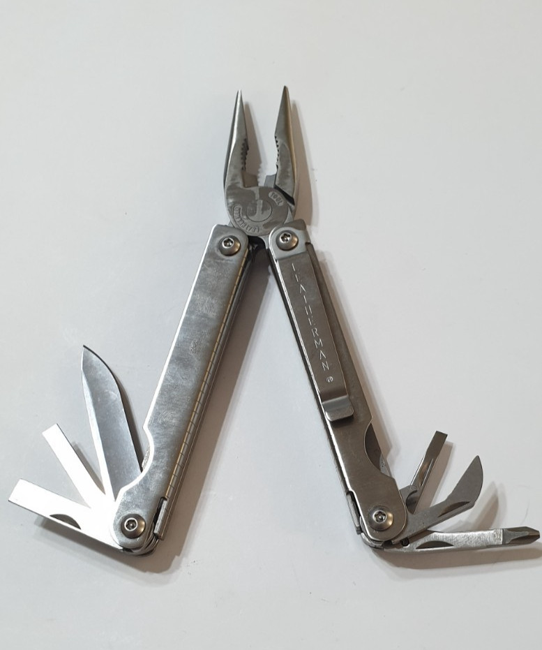 🔥🔥 Leatherman Squirt PS4 Red Rare Retired Used Multi Tool Keychain Collectable