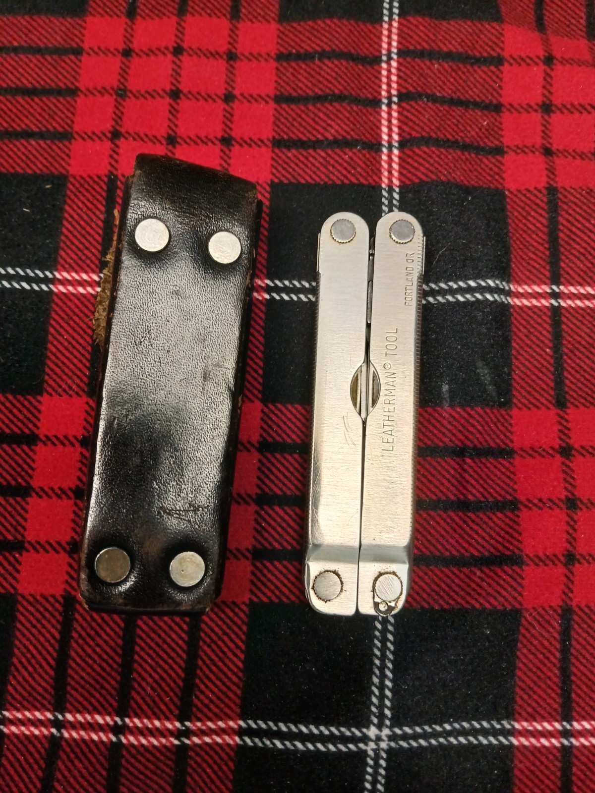 Leatherman “Tool” Multi-Tool With a Leather Case