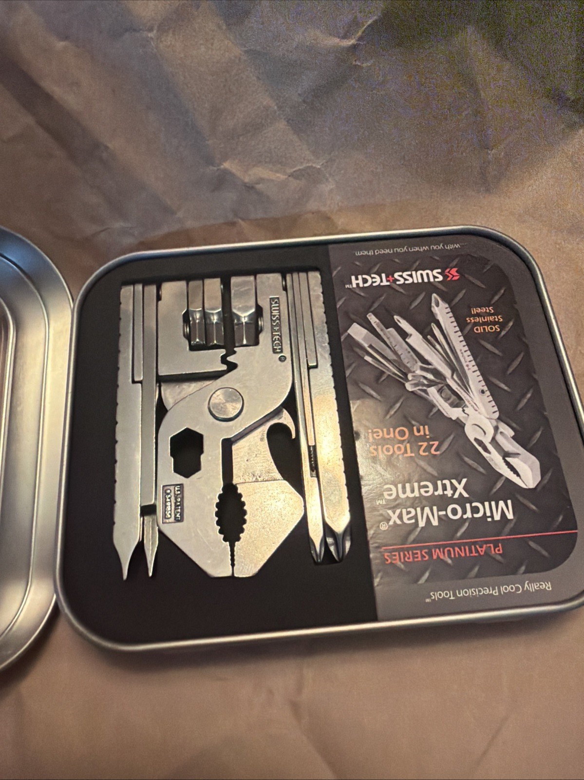 SWISS + TECH Multi Tool 22 in 1 Micro Max Xtreme