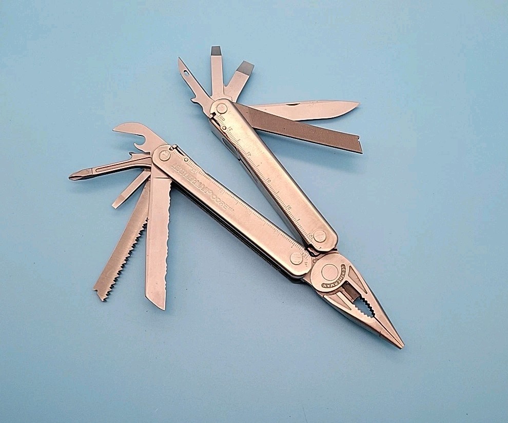Leatherman Core Multi-Tool – Dated 0206 – Pliers, Knife – Silver – RETIRED