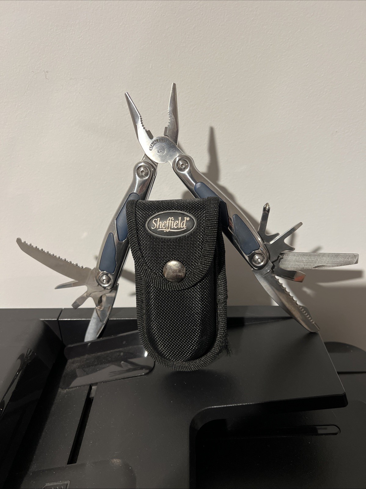 Sheffield Mfg Stainless Steel Folding Multi-tool W Belt Loop Case Read